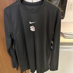 Nike long sleeve shirt